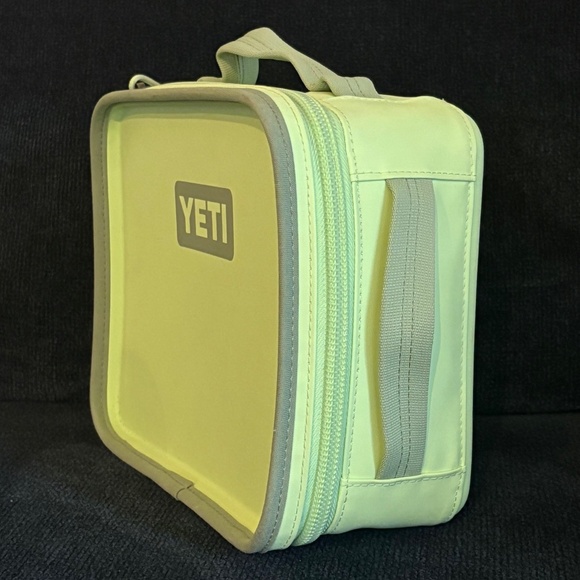 YETI Daytrip Lunch Box 5L - Key Lime - Picture 2 of 7